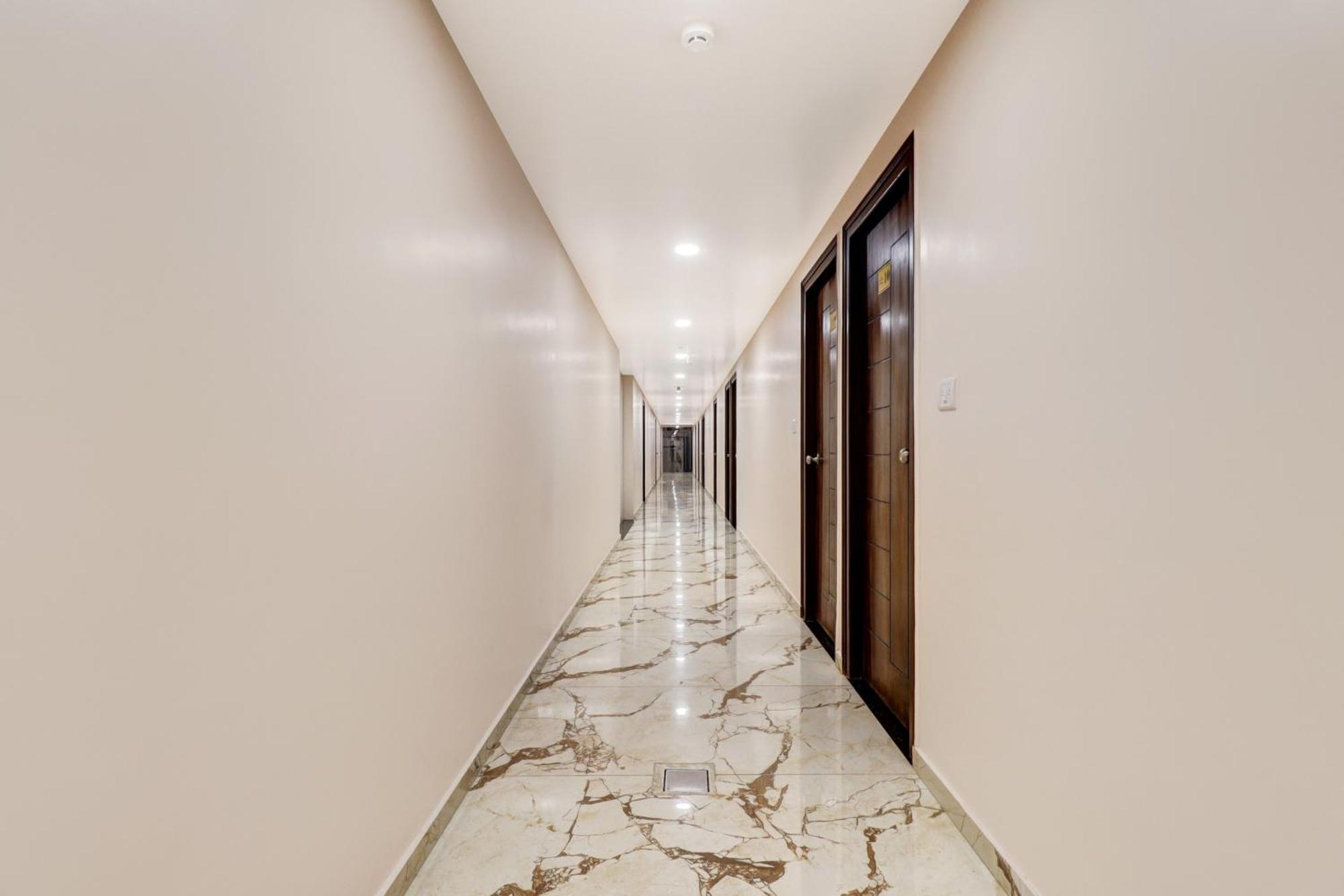 Super Townhouse Arekere Near Mithai Mahal Bangalore Exteriör bild