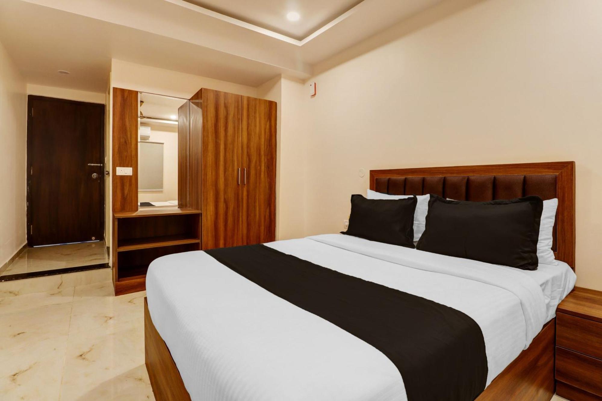 Super Townhouse Arekere Near Mithai Mahal Bangalore Exteriör bild